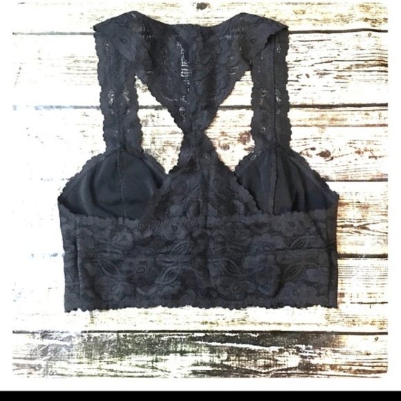 BLACK LACE BRALETTE - Picture 2 of 3